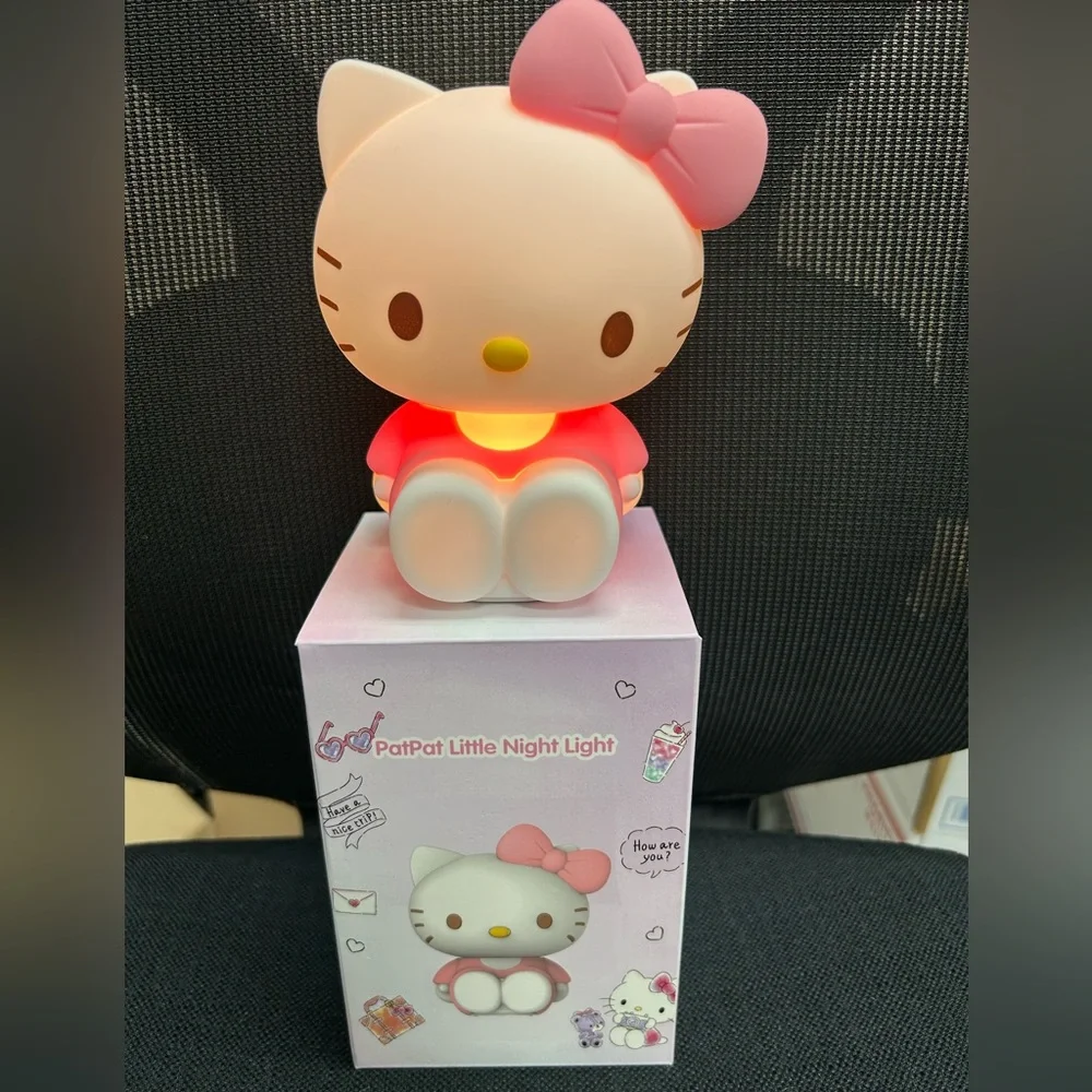Hello Kitty Night Light - Picture 3 of 6